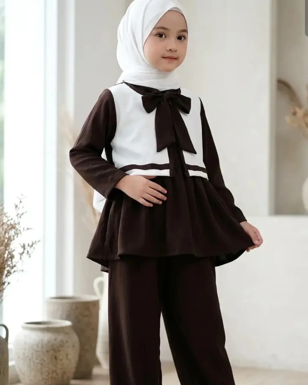 Mamiekids One Set Queen Setelan Anak Perempuan Blouse Peplum Pita dan Celana